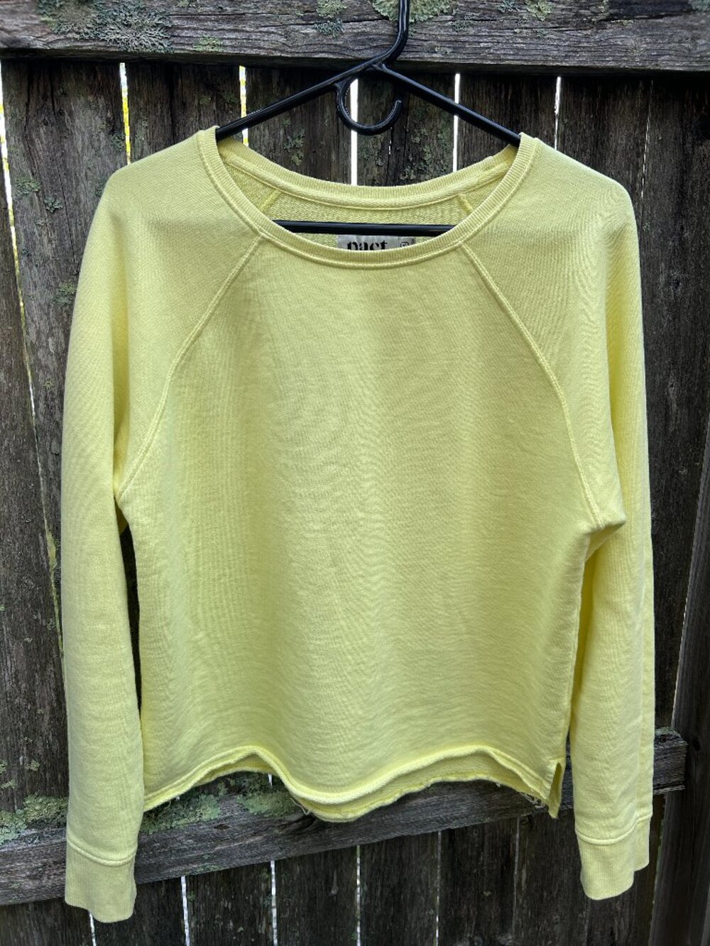 pact XS crewneck